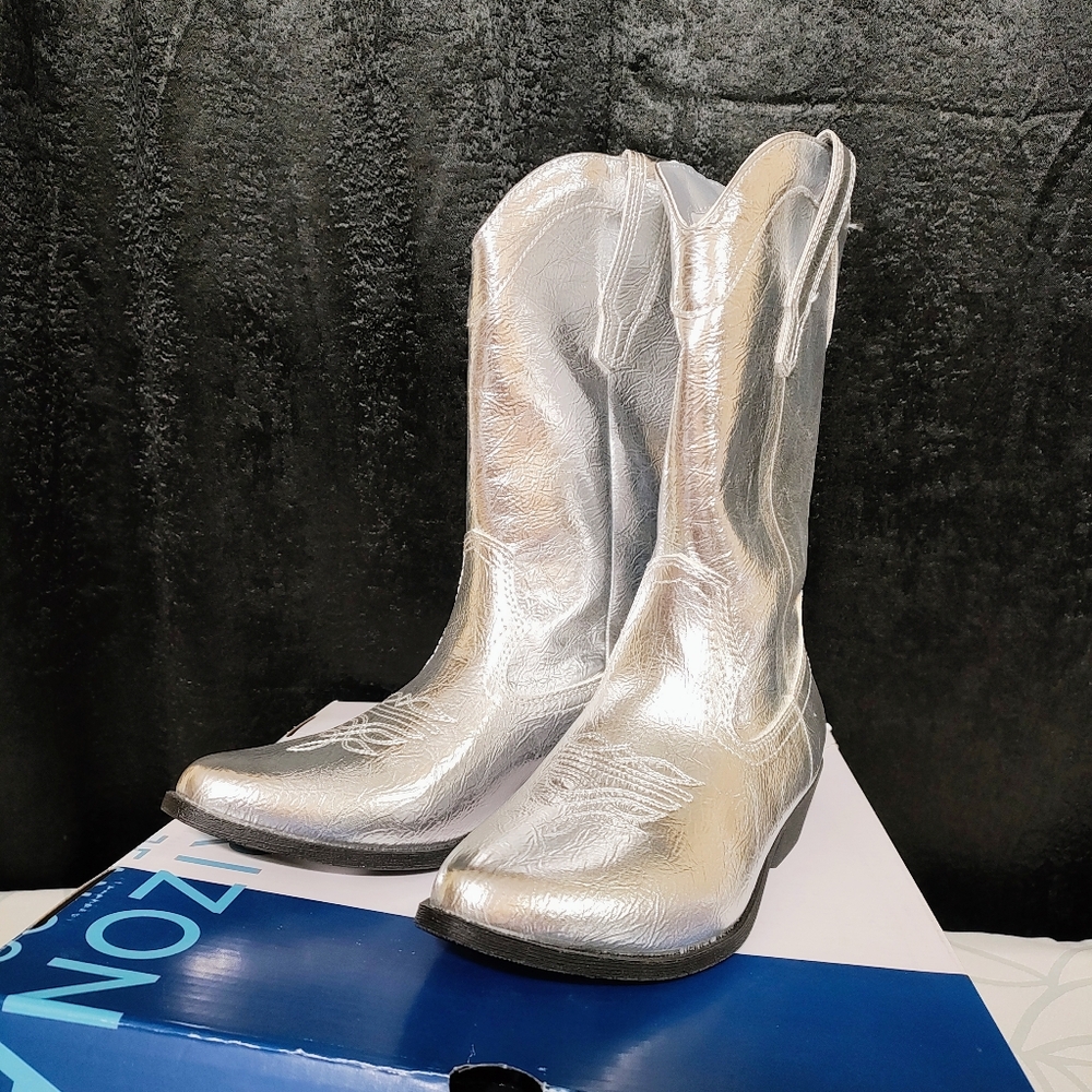 AZ Maybrook Silver Cowboy Boots Various Sizes  Brand New